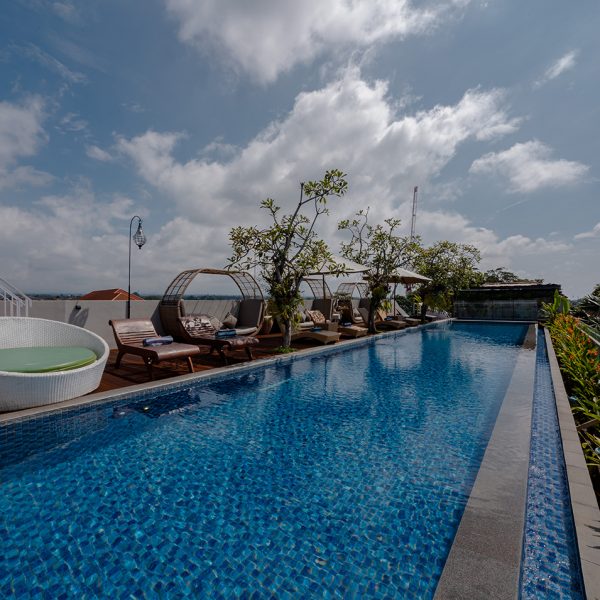 Pool (25)